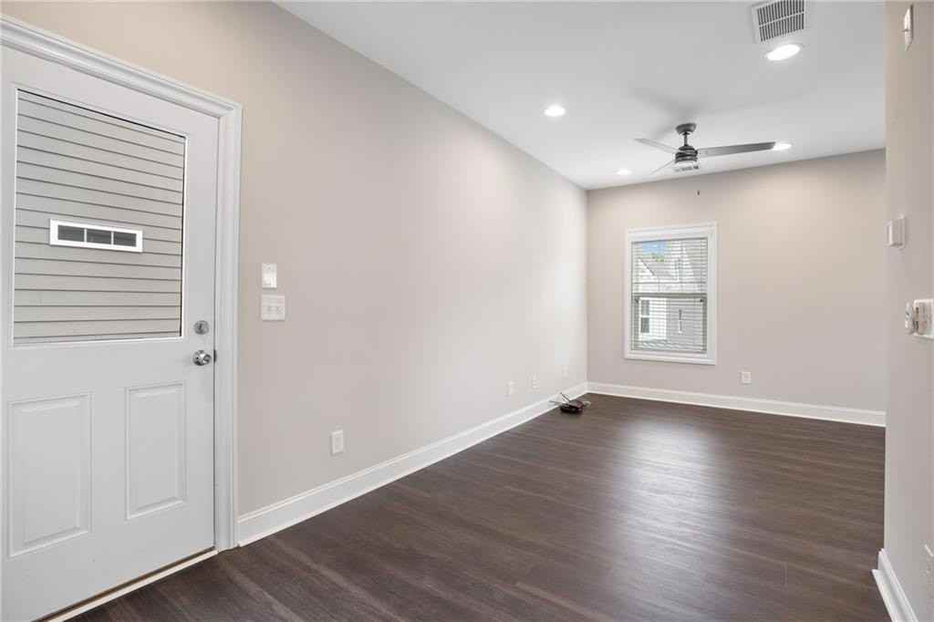 1825 Sanford Dr Nw #B - Photo 5 of 22
