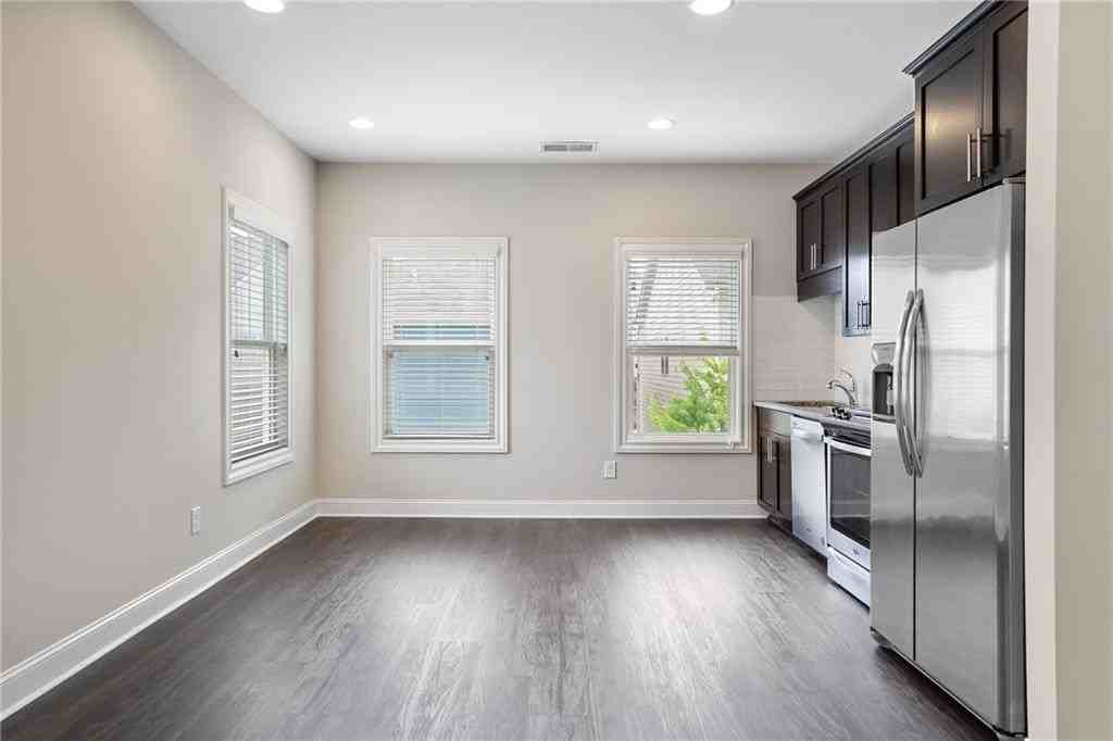 1825 Sanford Dr Nw #B - Photo 7 of 22