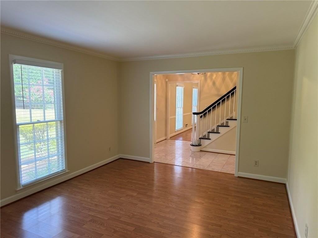 1931 Peeler Rd - Photo 6 of 45
