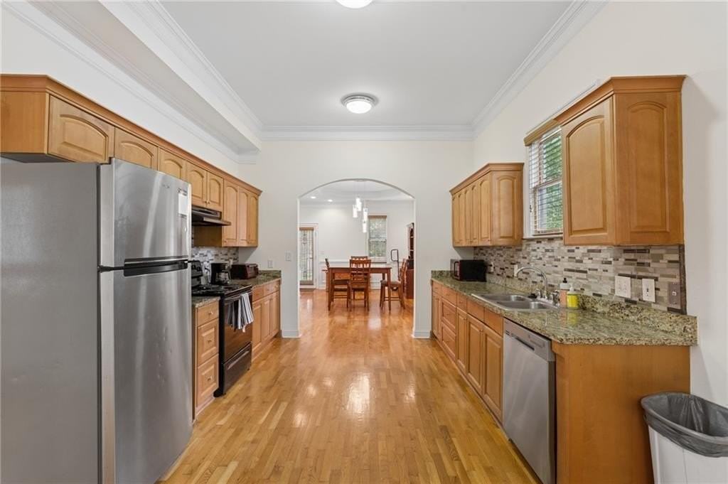 649 Peeples St Sw - Photo 6 of 25