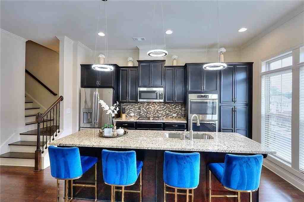1306 Harris Way - Photo 2 of 34
