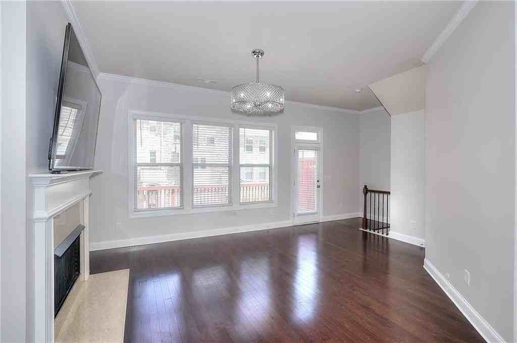 1306 Harris Way - Photo 7 of 34
