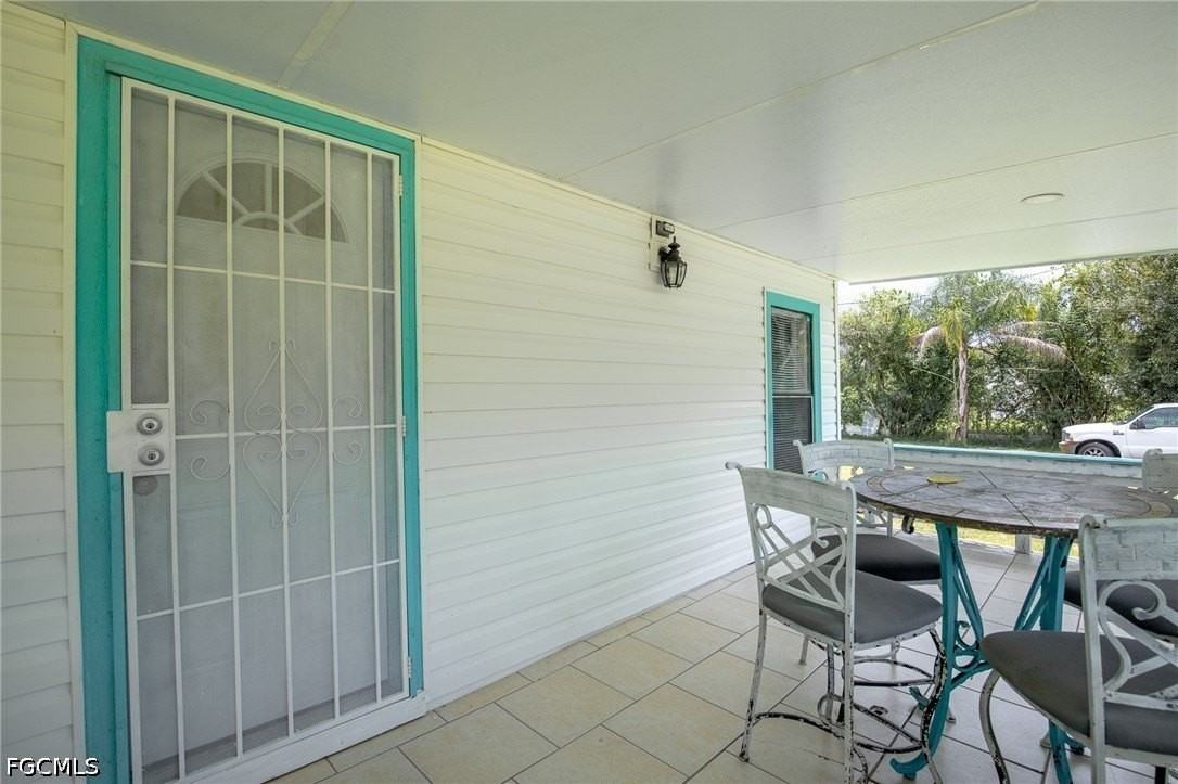 735 N Granja St - Photo 4 of 42