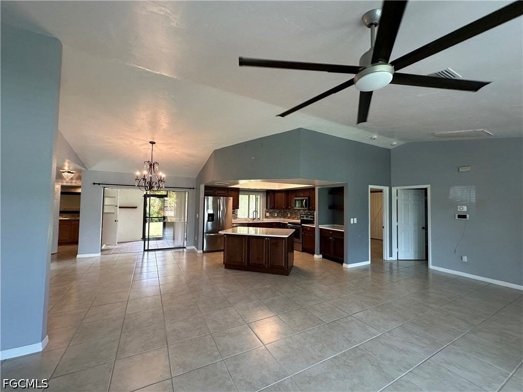 3606 Se 1st Ave - Photo 4 of 29