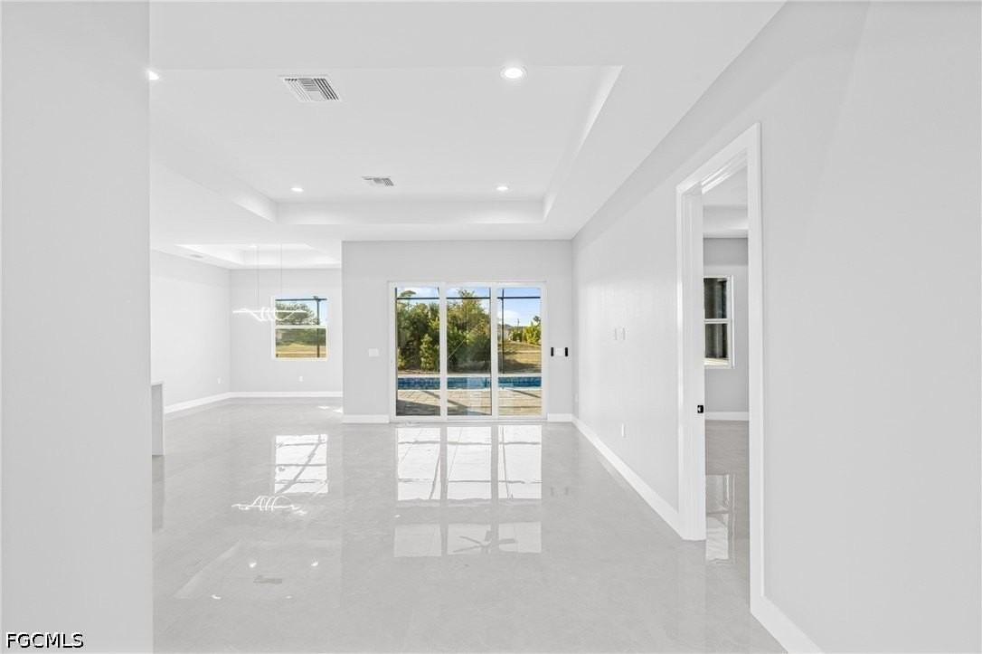 2830 Nw 41st Ave - Photo 5 of 48