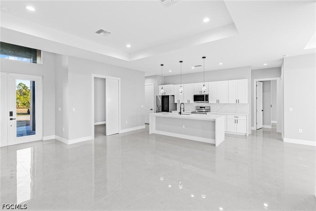 2830 Nw 41st Ave - Photo 7 of 48