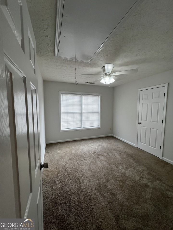 390 Hawthorne Ext - Photo 6 of 19