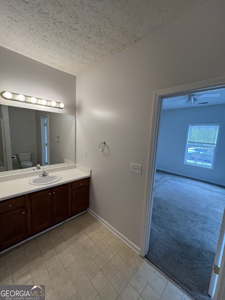 390 Hawthorne Ext - Photo 7 of 19