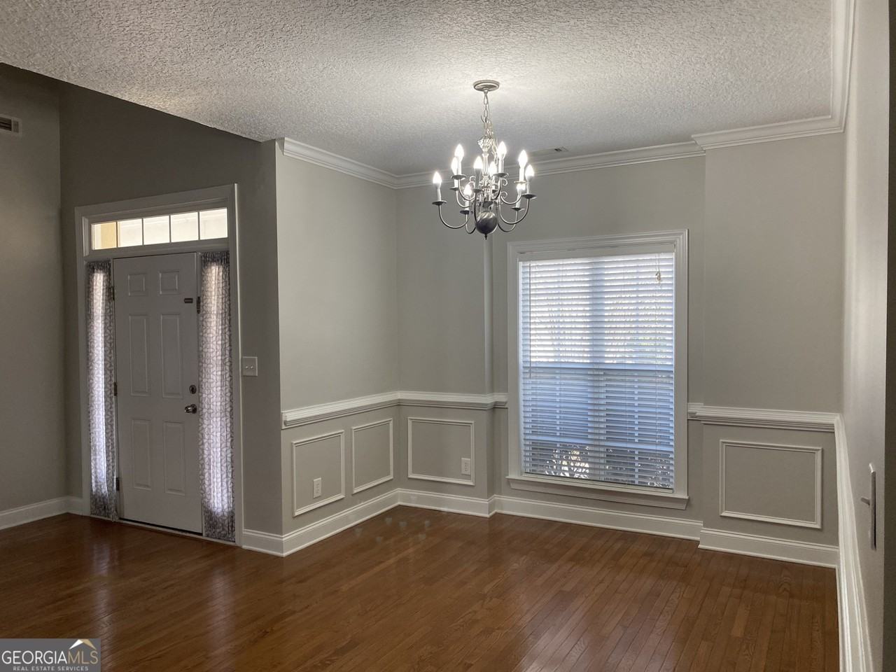 44 Vaux Way - Photo 3 of 27