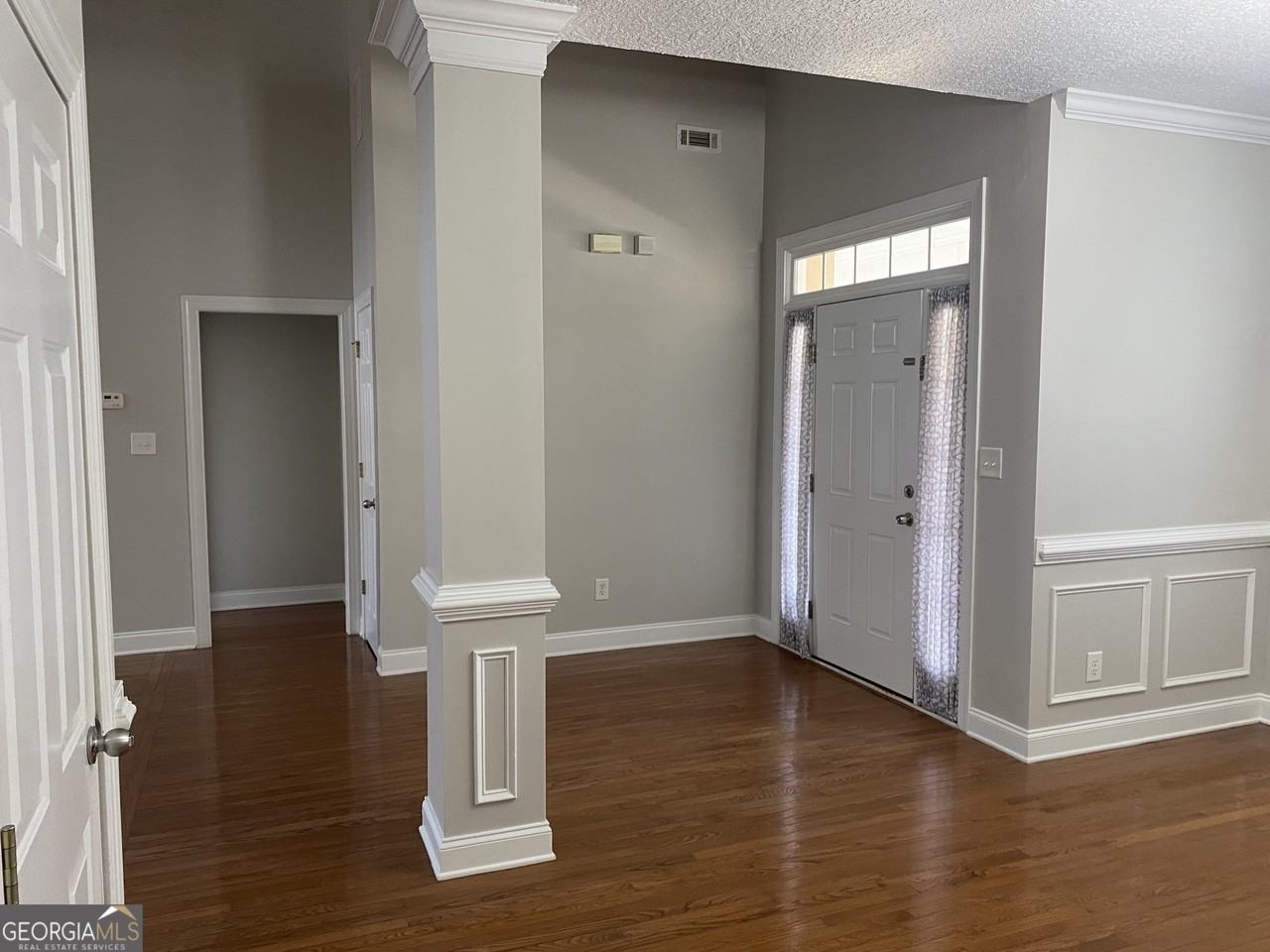 44 Vaux Way - Photo 4 of 27