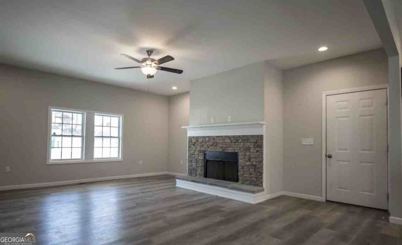 2446 Remington Dr - Photo 6 of 11
