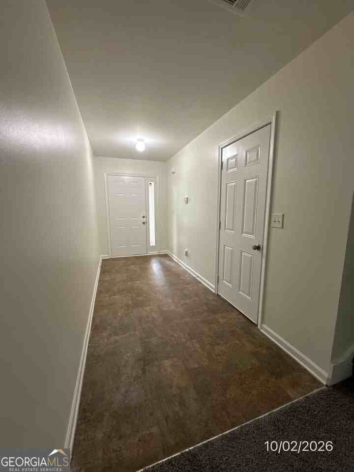 1096 Mcconaughy Ct - Photo 2 of 15
