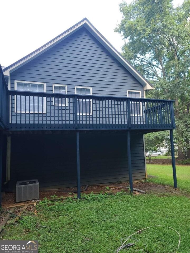 7728 Governors Ln - Photo 2 of 16