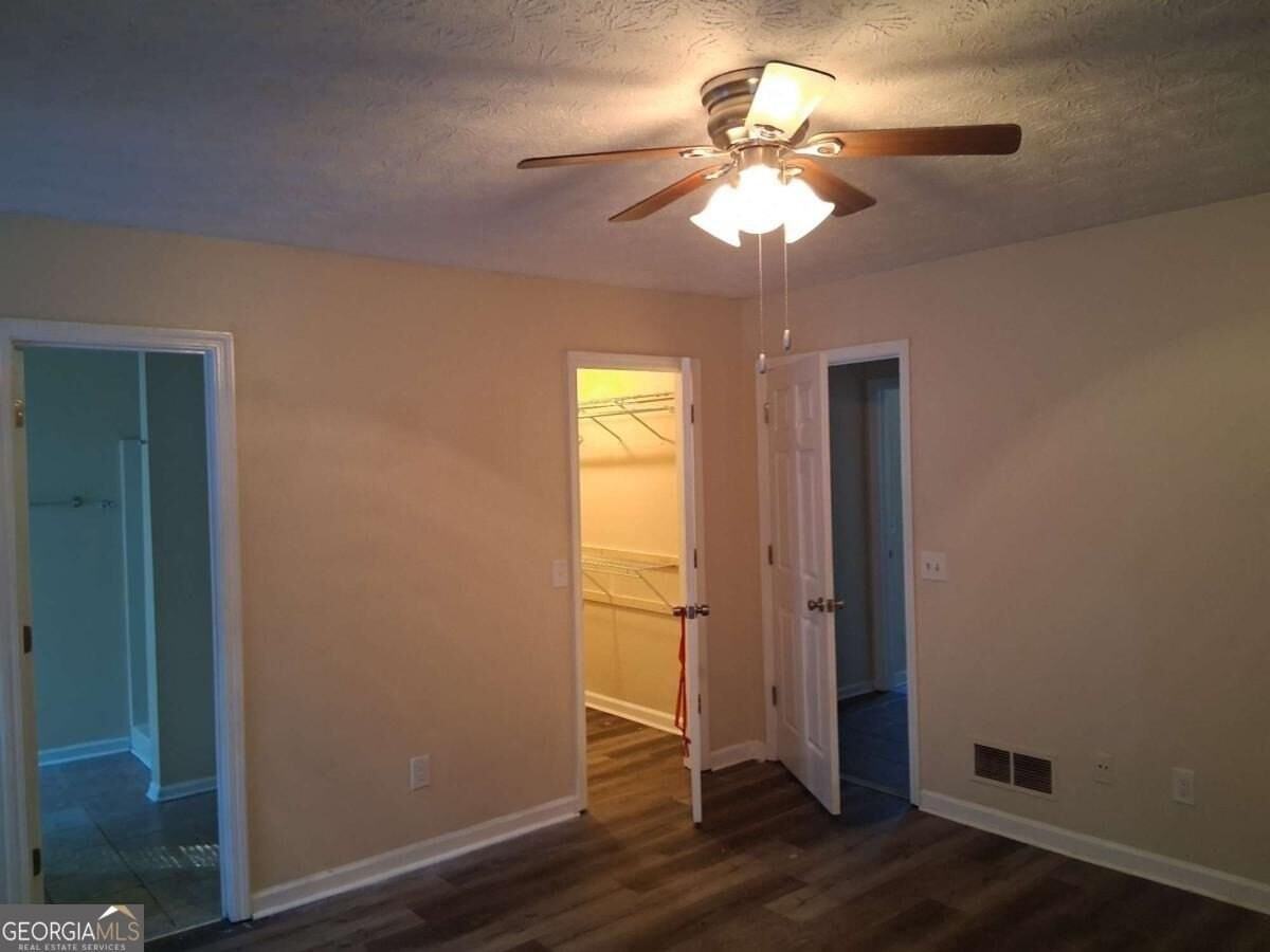 7728 Governors Ln - Photo 7 of 16