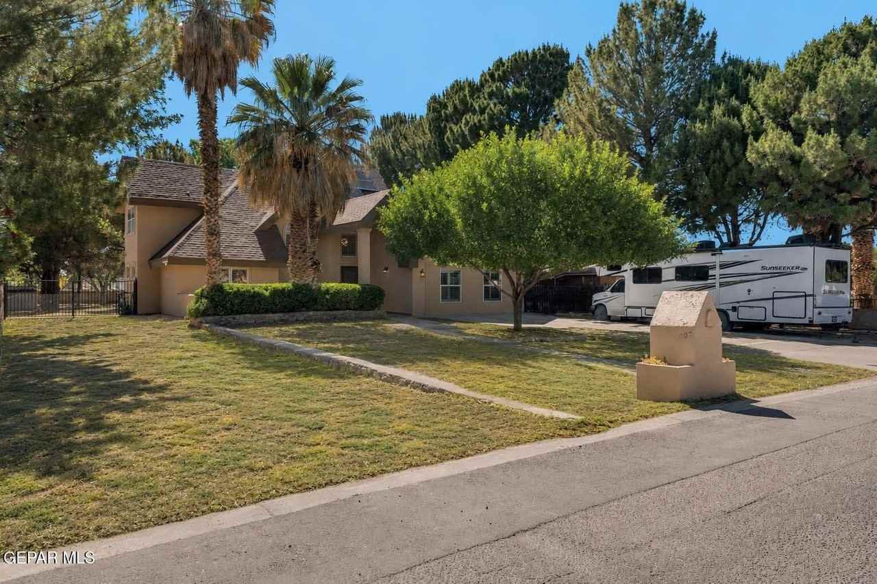 6007 Oleaster Dr - Photo 4 of 29