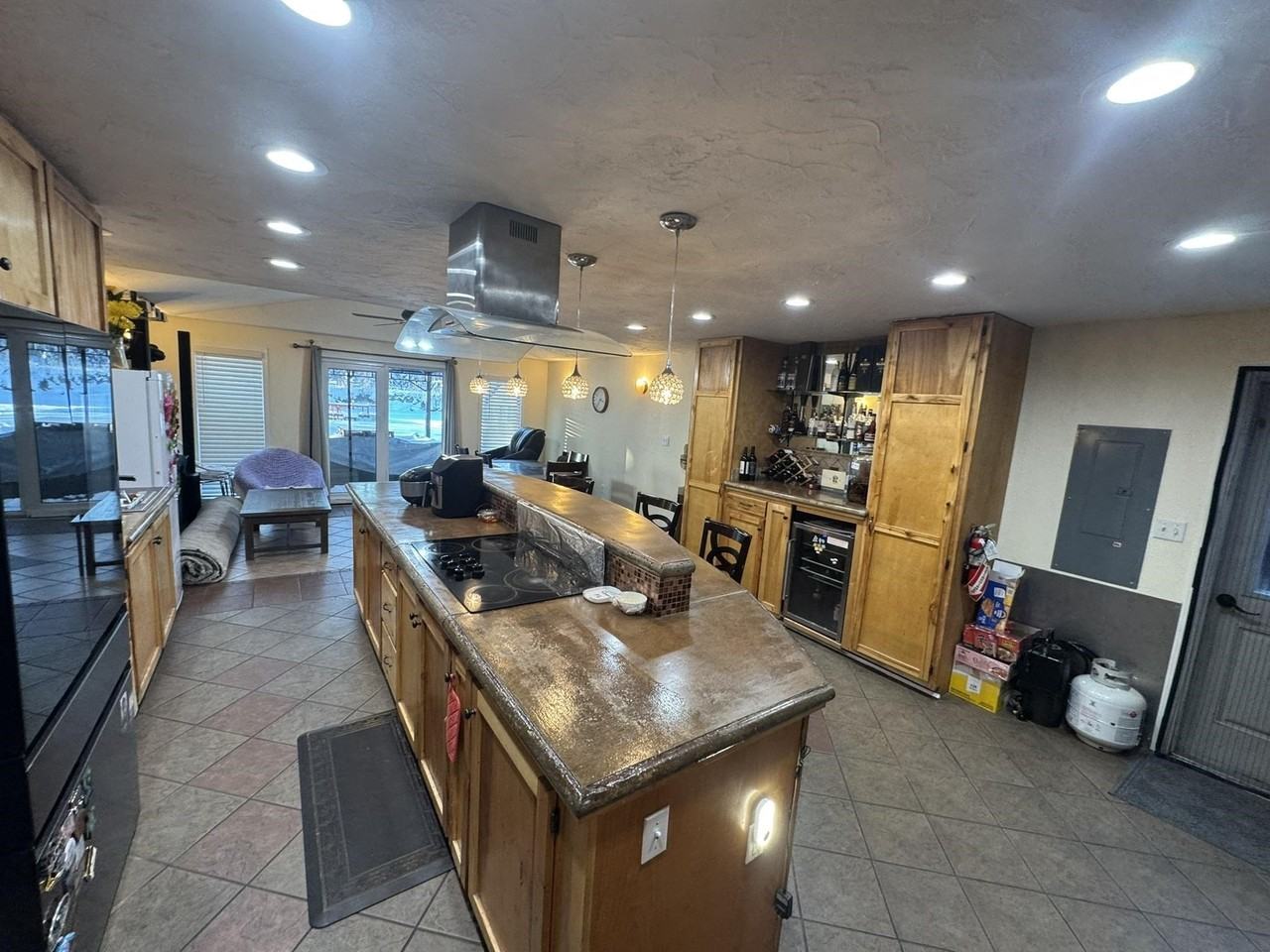 304 Slater Dr - Photo 5 of 16