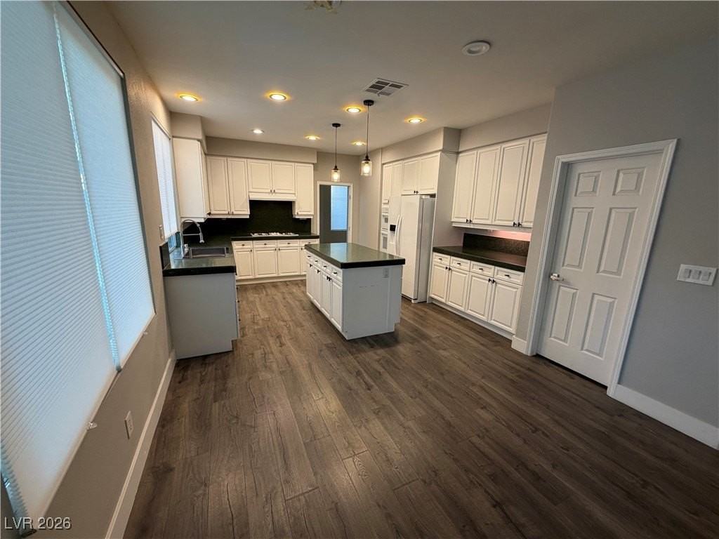 2218 Armacost Dr - Photo 7 of 24