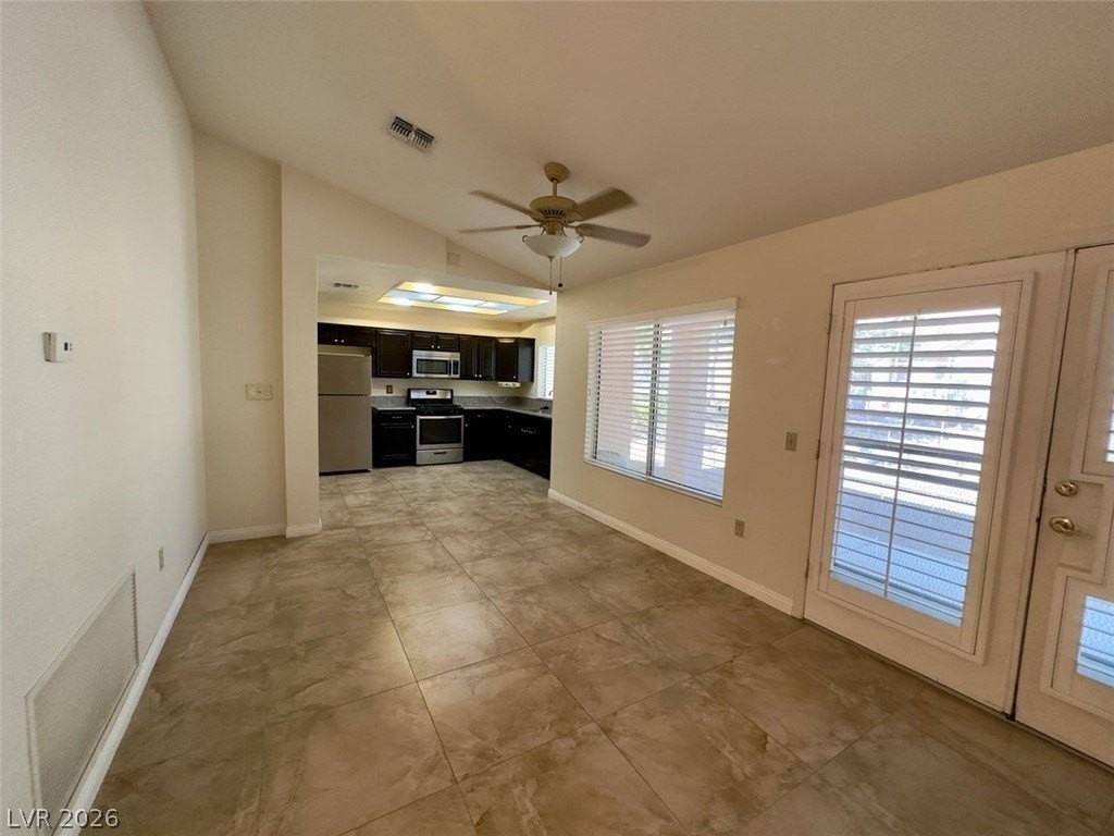2519 Sungold Dr - Photo 5 of 16