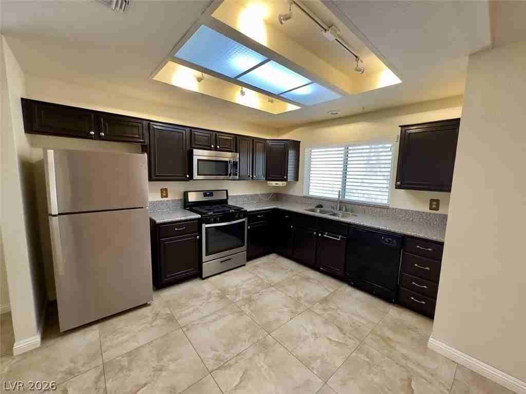2519 Sungold Dr - Photo 6 of 16