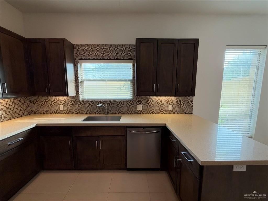 213 Ulex Ave - Photo 7 of 28
