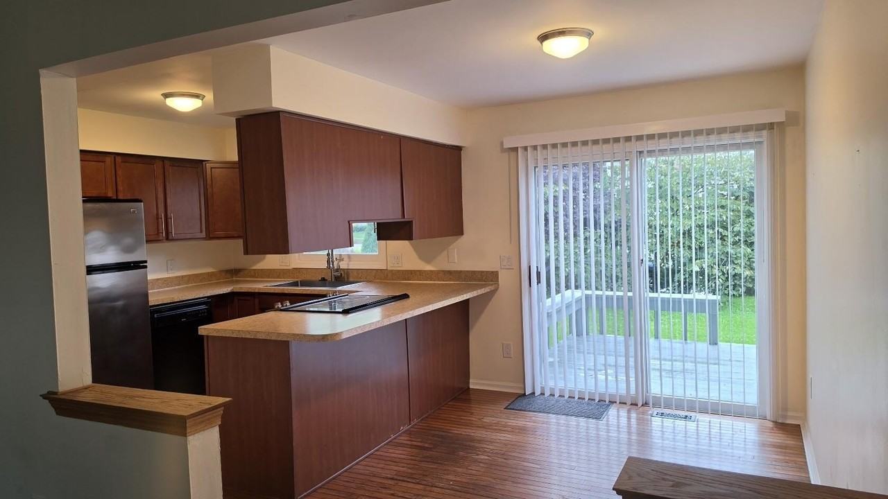 422 W Stadium Blvd - Photo 2 of 2