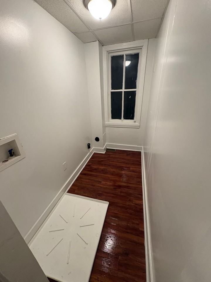 260 E King St #2 - Photo 5 of 11