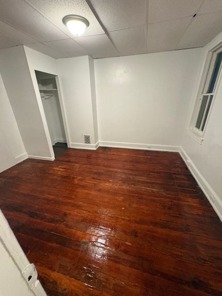 260 E King St #2 - Photo 6 of 11