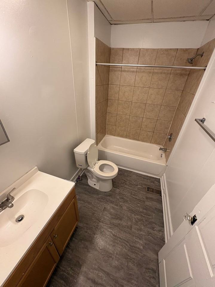 260 E King St #2 - Photo 7 of 11