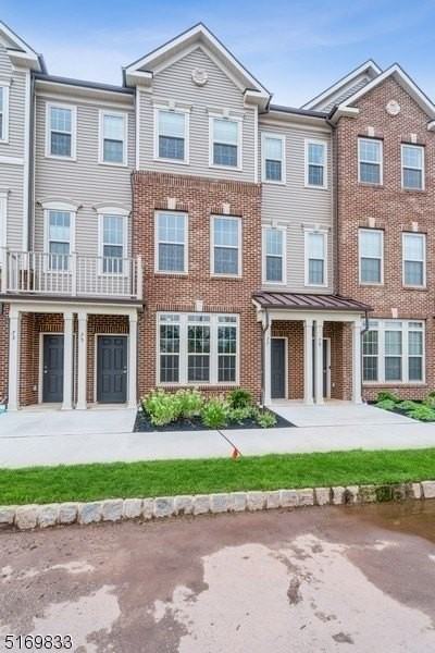 77 Robeson St - Photo 2 of 27