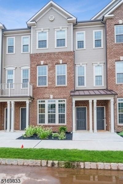 77 Robeson St - Photo 3 of 27