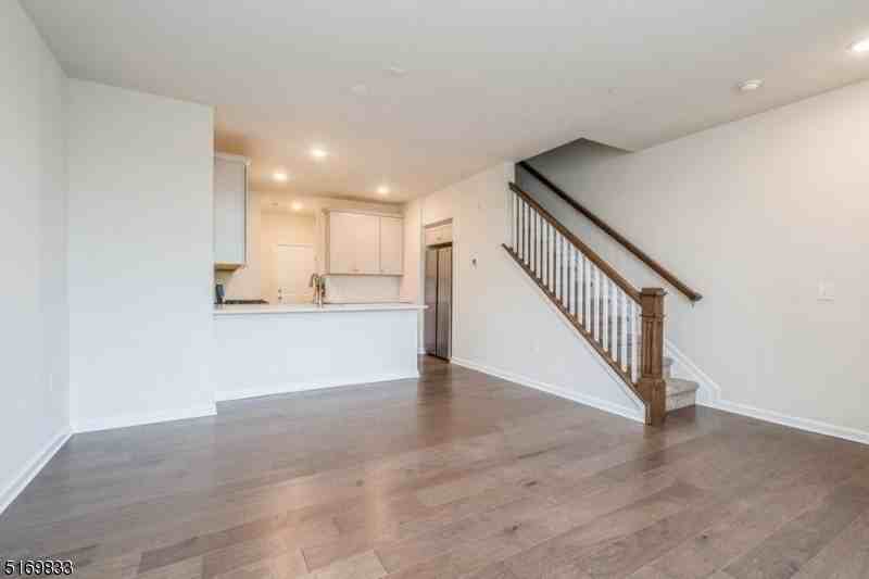 77 Robeson St - Photo 5 of 27