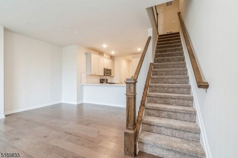 77 Robeson St - Photo 7 of 27