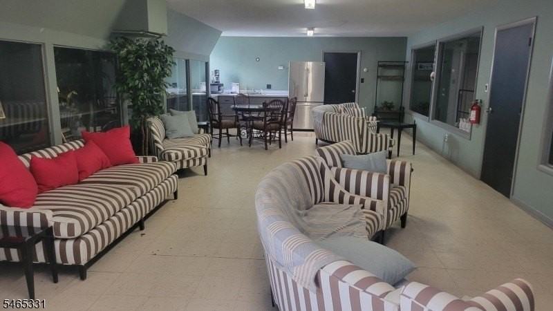 292 W Mill Rd - Photo 3 of 6