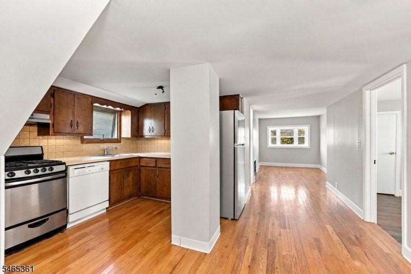 297 Lakeview Ave #2 - Photo 2 of 12