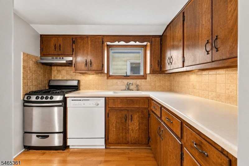 297 Lakeview Ave #2 - Photo 3 of 12