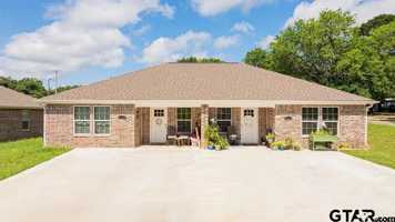 featured image of 131 Francis St