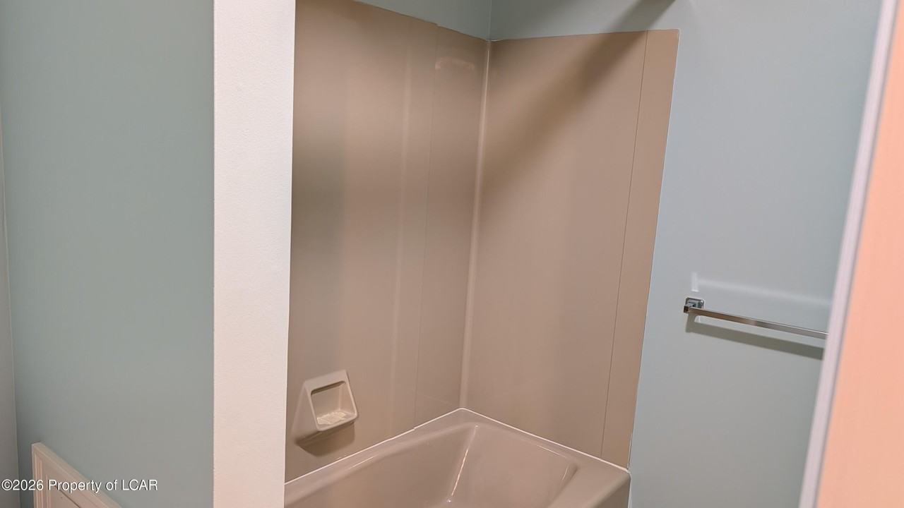 13 Carroll St - Photo 3 of 7