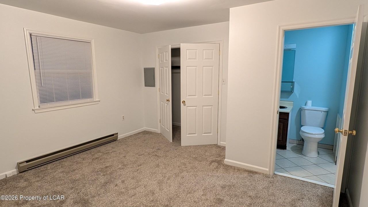 13 Carroll St - Photo 6 of 7