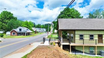 featured image of 300 N Jefferson Ave