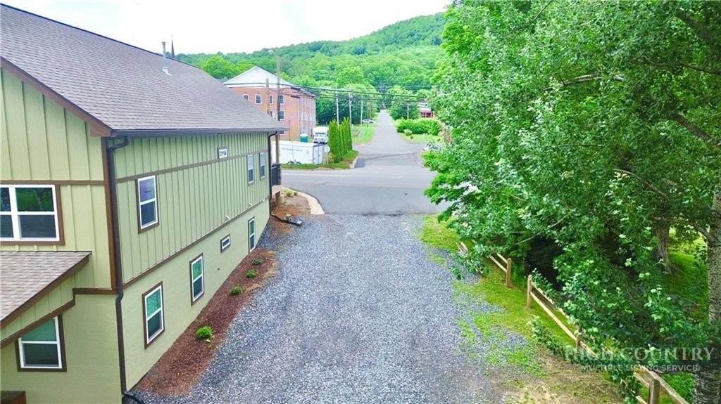 300 N Jefferson Ave - Photo 5 of 19