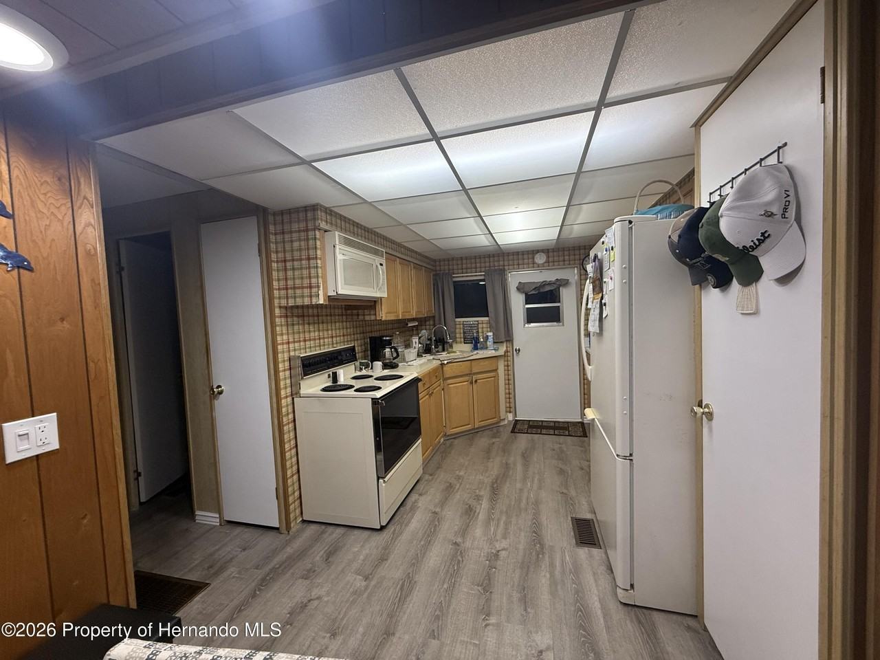 8021 Western Circle Dr - Photo 5 of 45