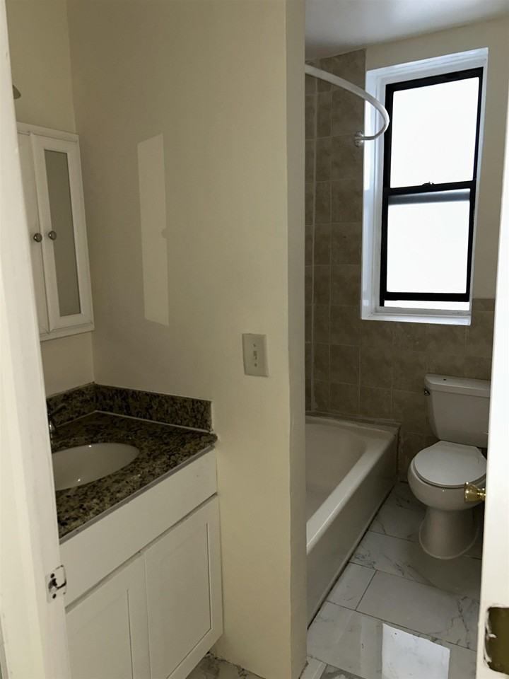 849 Boulevard E #2A - Photo 6 of 6
