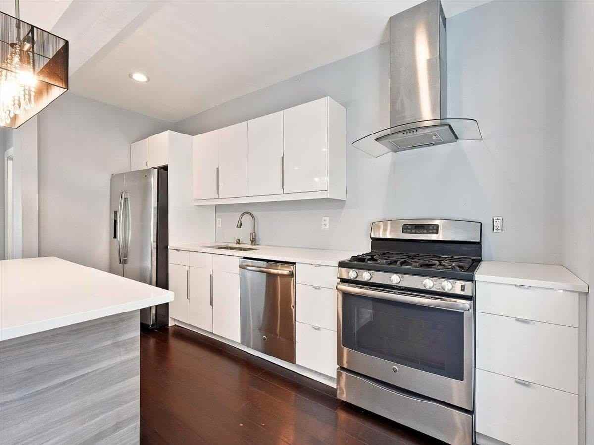 165 20th St - Photo 6 of 26