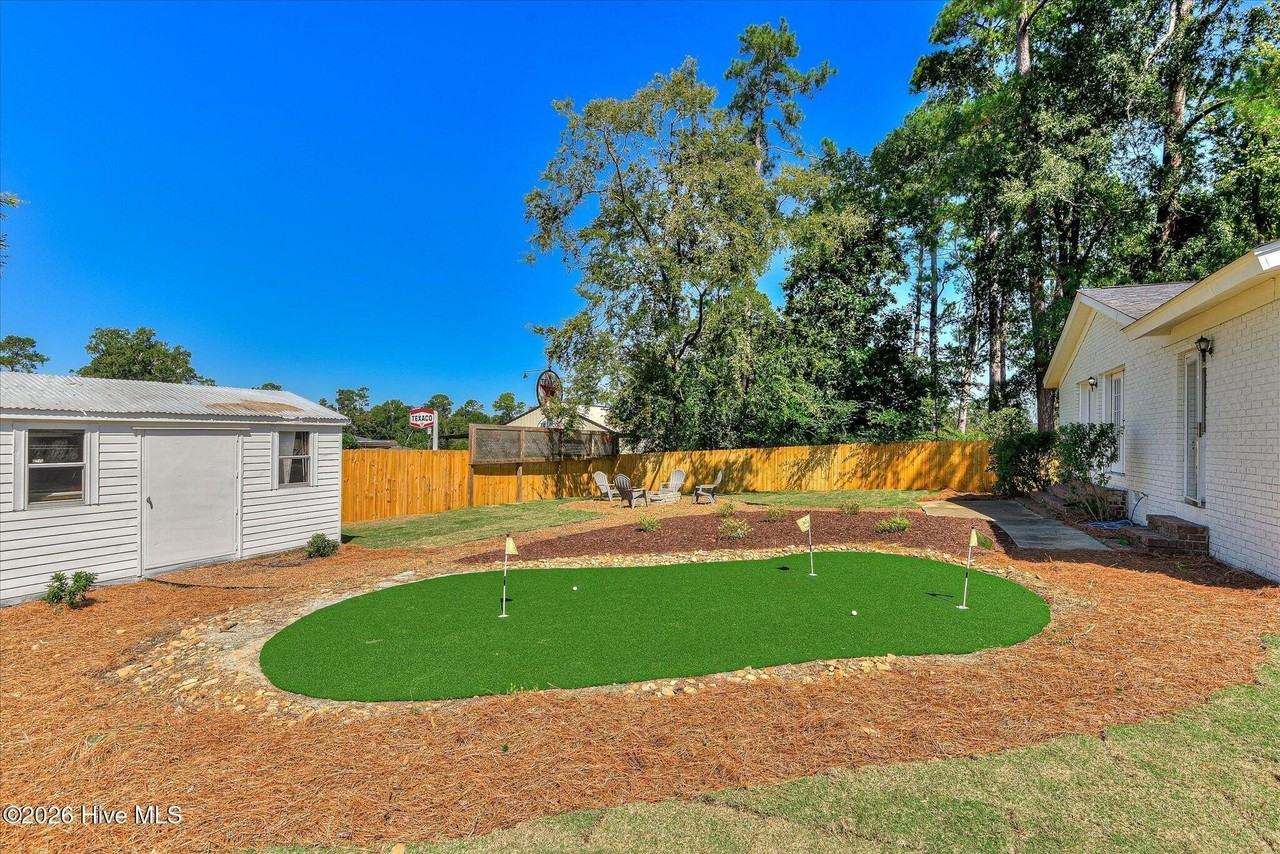 1209 Azalea Dr - Photo 2 of 41