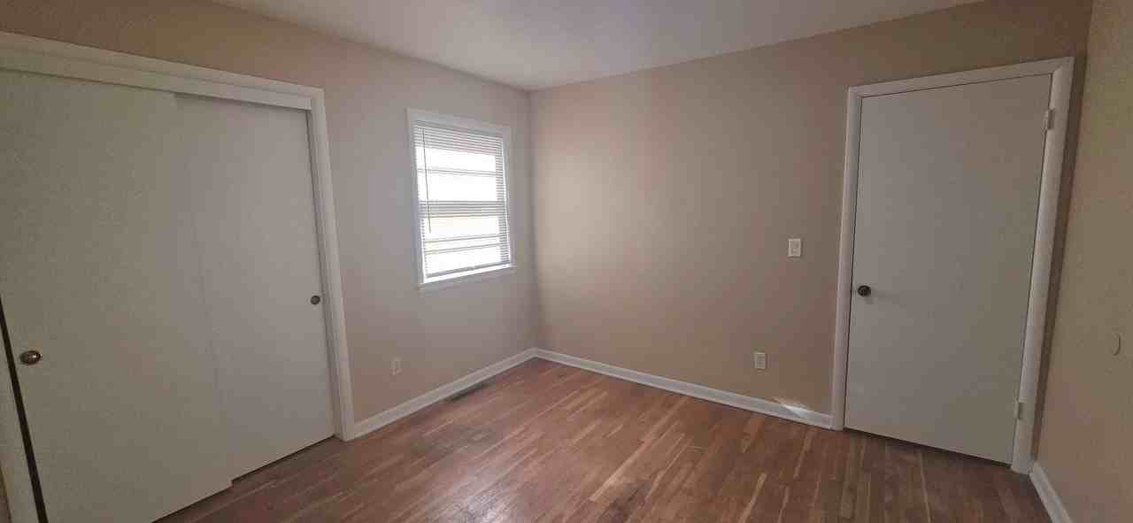 2004 S Linden Ave - Photo 7 of 11