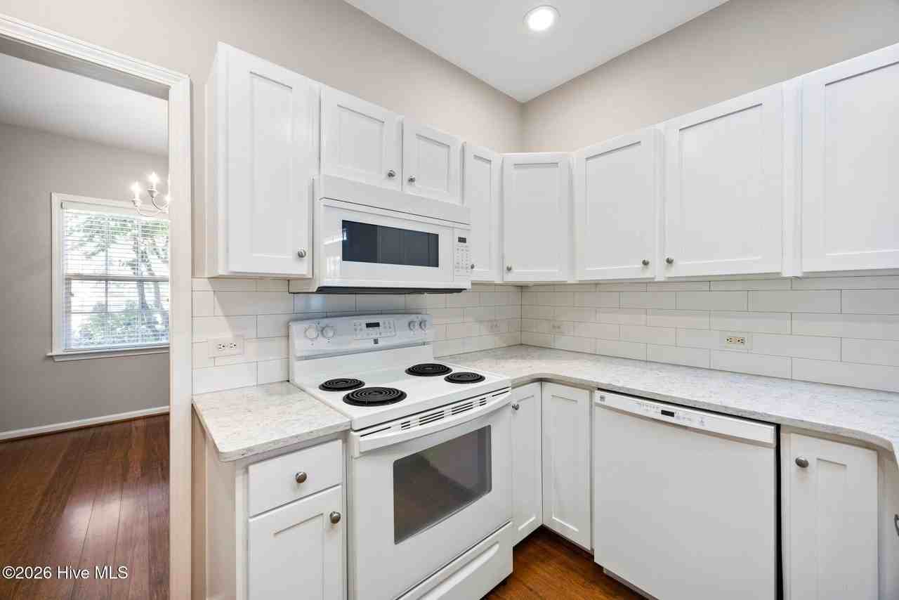 3736 Merestone Dr - Photo 6 of 26