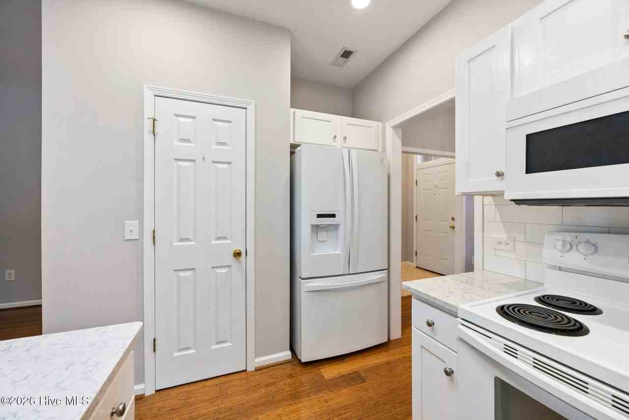 3736 Merestone Dr - Photo 7 of 26