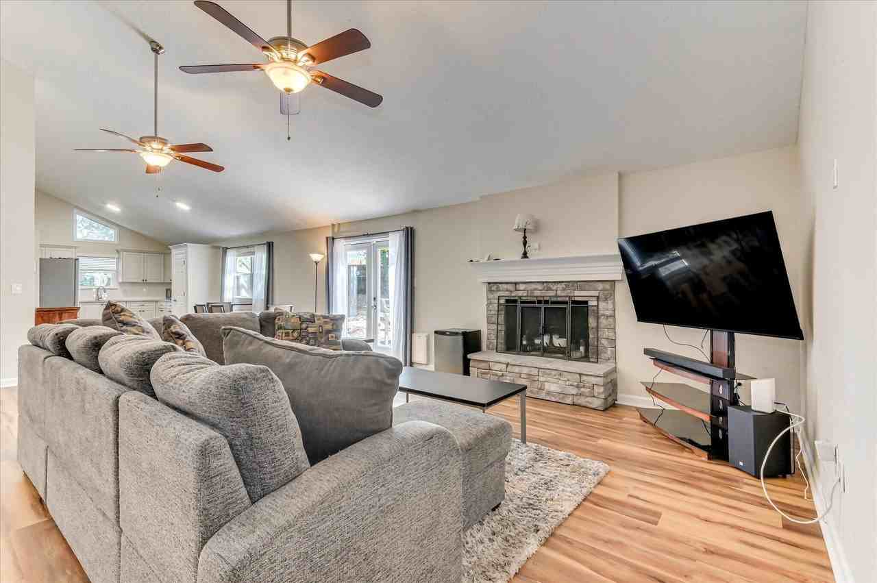 2015 Bridgewater Dr - Photo 6 of 41