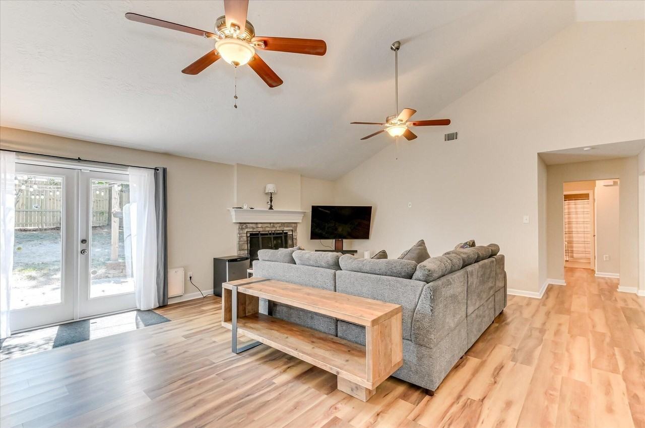 2015 Bridgewater Dr - Photo 7 of 41