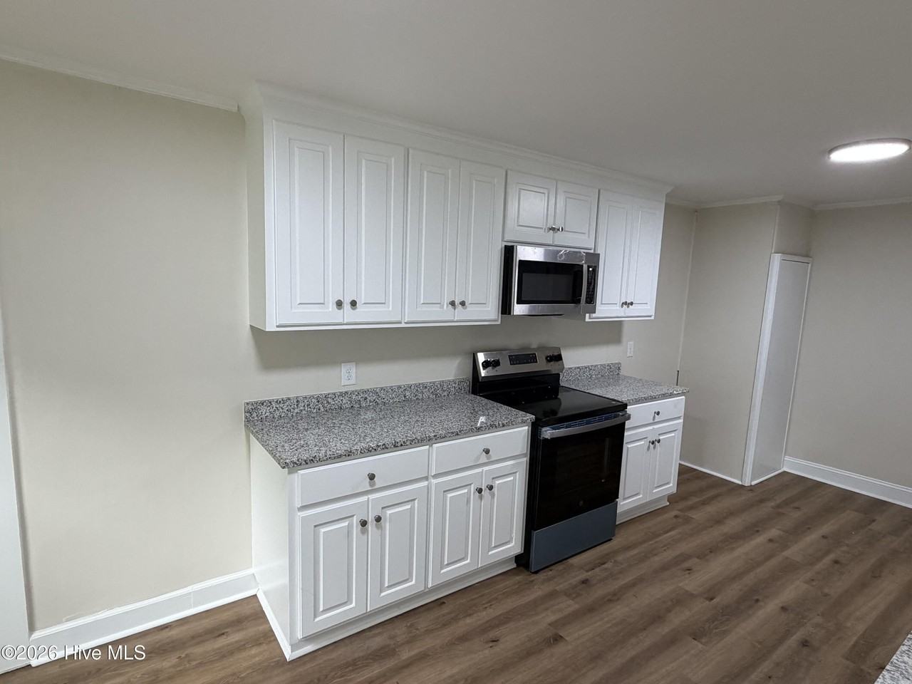 101 Mercer St - Photo 6 of 12